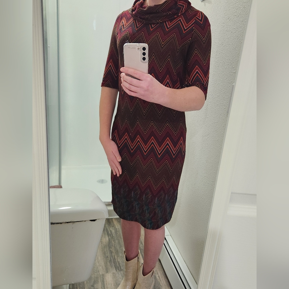 Chevron Patterned Dress - image 4